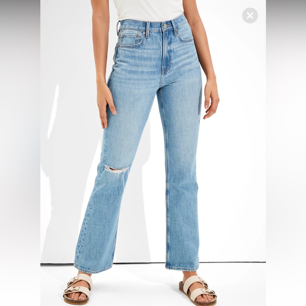 SOLD


American Eagle Outfitters short highest rise 90s flare jeans